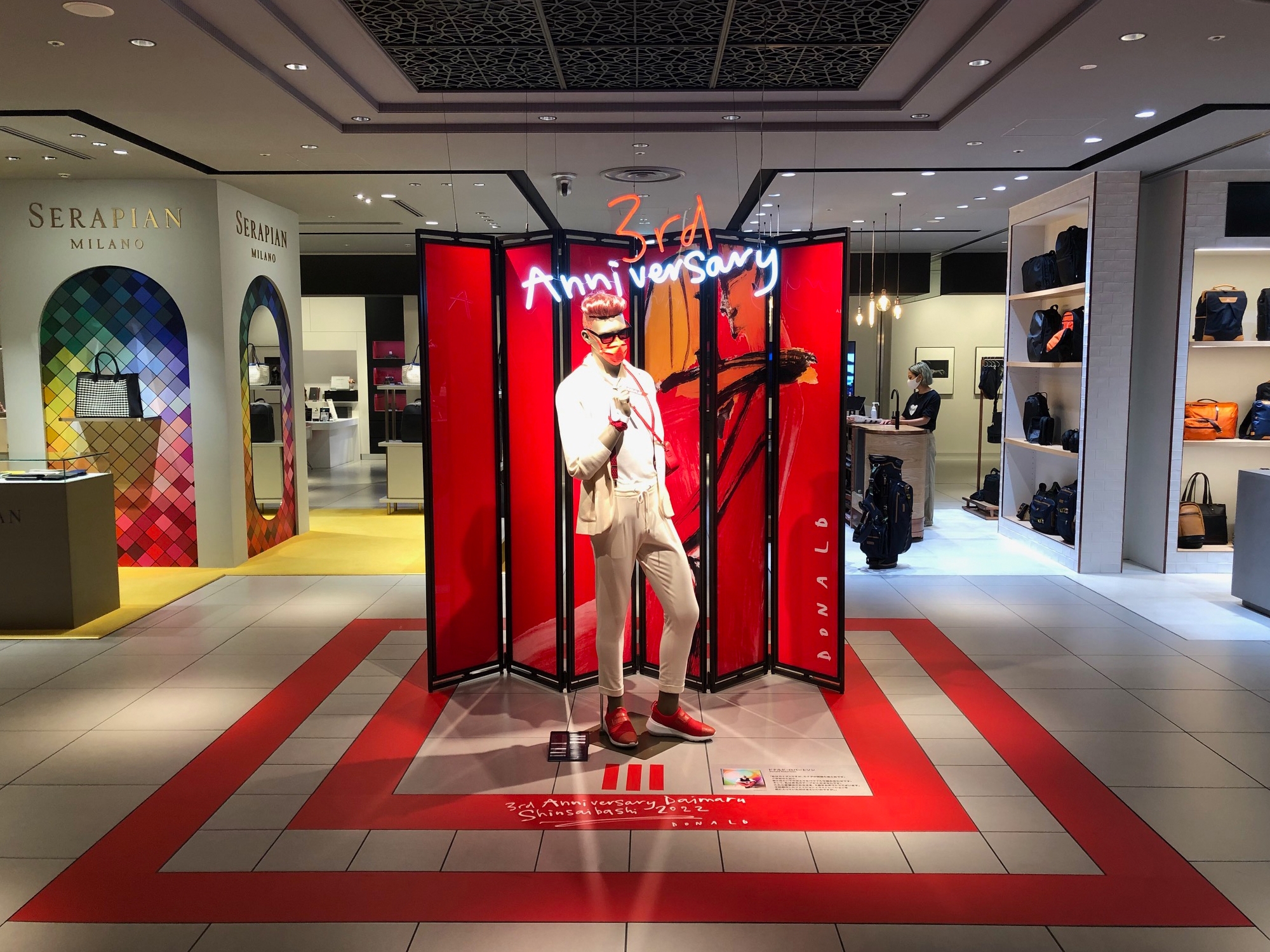 心斎橋大丸店FENDIにて購入☆ FFダイヤモンドチャーム ダブグレー 心斎橋大丸店FENDIにて購入☆ FFダイヤモンドチャーム ダブグレー
